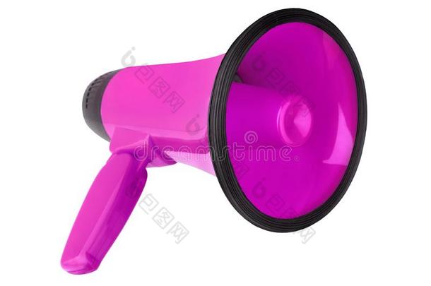 粉红色的扩音器向白色的背景隔离的特写镜头,手大声疾呼