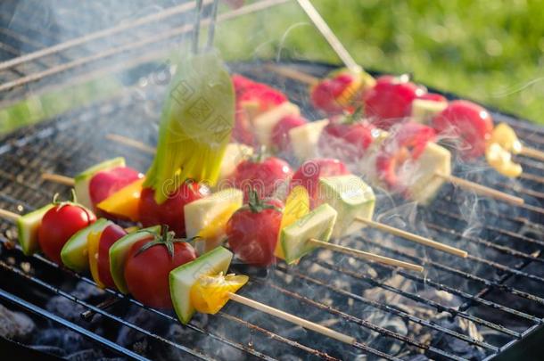蔬菜烧烤腌泡汁barbecue吃烤烧肉的野餐健康的,烧烤ing正餐