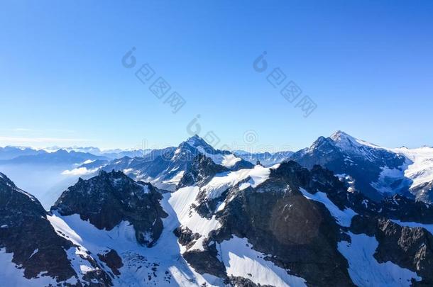 铁力士锋雪山