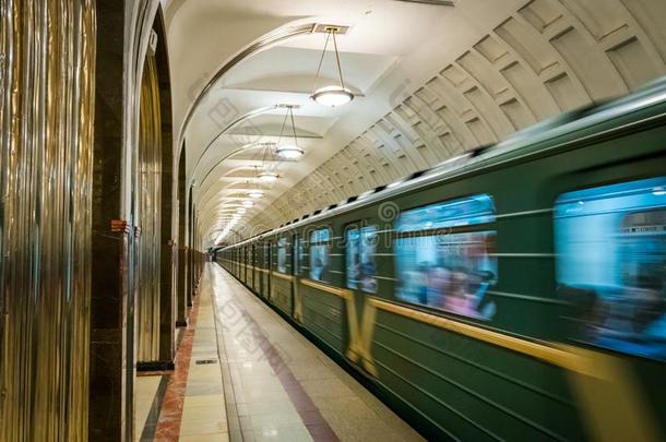 指已提到的人地下铁道采用地下的车站关于莫斯科,俄罗斯帝国.
