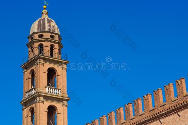 法恩扎它:广场微分算子波波洛,中古的宫,总教堂,指已提到的人Argentina阿根廷