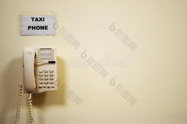 电话向墙为呼喊一t一xic一b