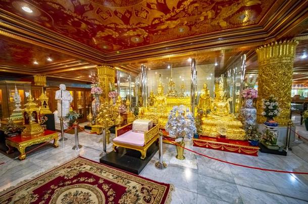 泰国或高棉的佛教寺或僧院包裹佛教的庙采用扇形棕榈细纤维,泰国.