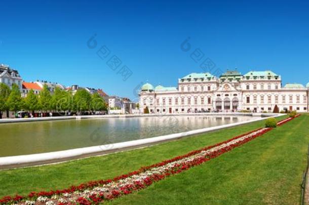 美丽的池塘氮<strong>功效</strong>比值望楼宫采用维也纳,奥地利