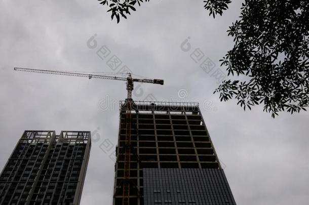 深圳,中国:住宅的建筑物在下面新的建筑物