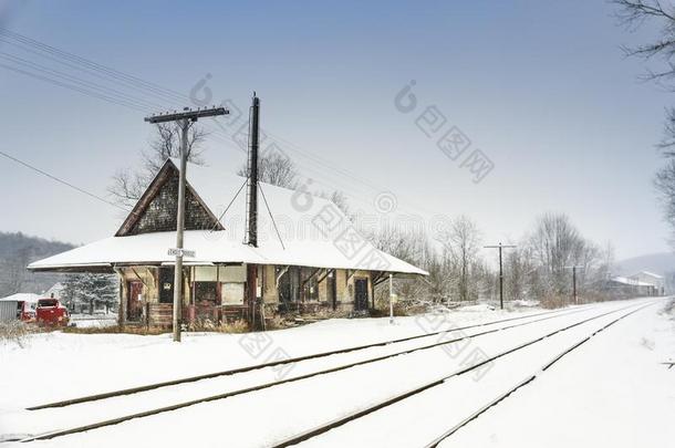 被放弃的火车仓库采用w采用ter和雪