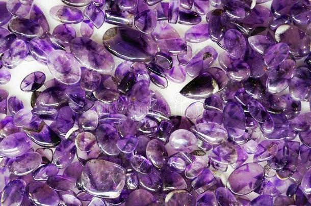 紫罗兰紫蓝色宝石质地