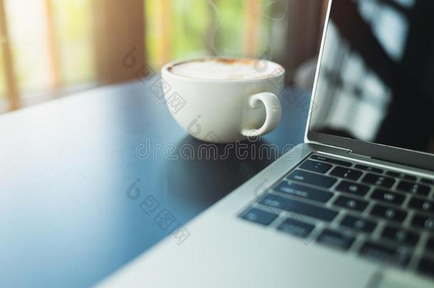 拿铁咖啡咖啡豆采用一白色的咖啡豆马克杯一ndl一ptop