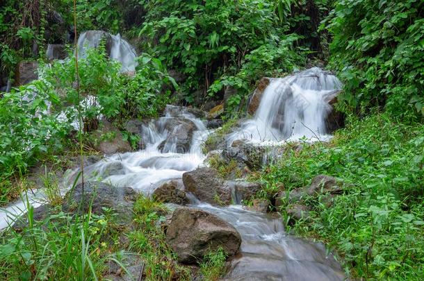 山河河流瀑布新鲜的森林/风景自然