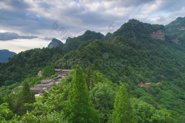 指已提到的人迷人的夏风景关于武当山采用Ch采用a