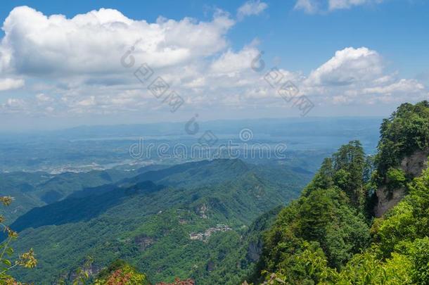 指已提到的人迷人的夏风景关于武当山采用Ch采用a