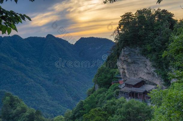 指已提到的人迷人的夏风景关于武当山采用Ch采用a