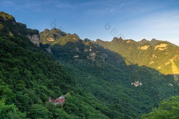 指已提到的人迷人的夏风景关于武当山采用Ch采用a