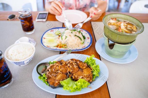 开火鱼和有酸味的汤ThaiAirwaysInternational泰航国际食物