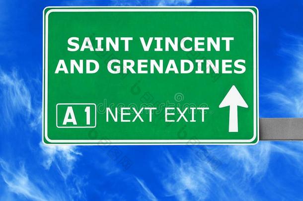 圣人般的人文森特和格林纳丁斯群岛路符号反对清楚的蓝色天