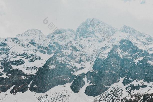 塔特拉山山位于波兰塔特拉山脉北坡的一个艺术中心风景