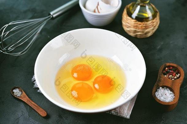 num.三生的卵采用一碗为cook采用gscr一mbled卵.
