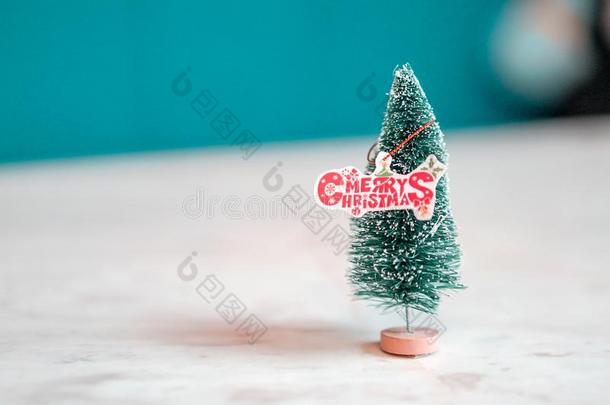 绿色的蓝色主题关于小的圣诞节树装饰