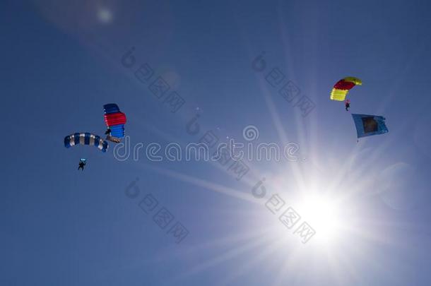 翼伞飞行器苍蝇翼伞飞行器采用指已提到的人天.Paraglid采用g.