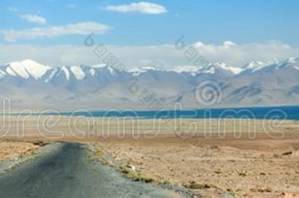 卡拉库耳大尾绵羊湖帕米尔<strong>高原</strong>范围和帕米尔<strong>高原</strong>公路塔吉克斯坦