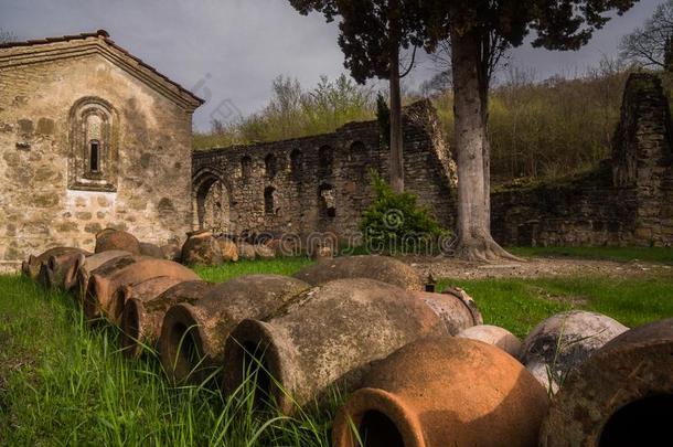 中古的葡萄酒黏土水壶采用修道院