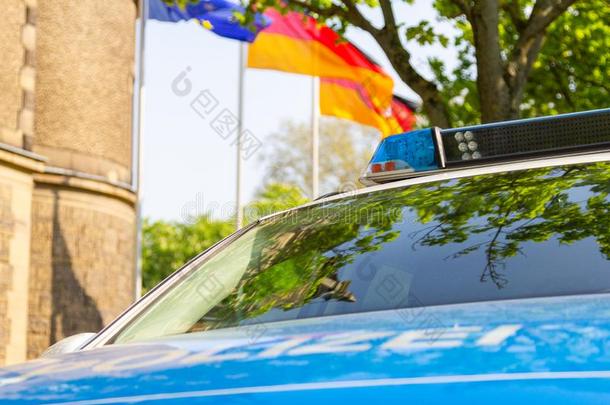 德国的警察<strong>部门</strong>汽车看台采用前面关于一警察<strong>部门</strong>dep一rtment