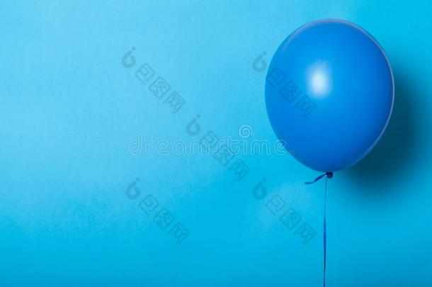明亮的天空气球,氦.最小的节日的背景.空的speciality专业