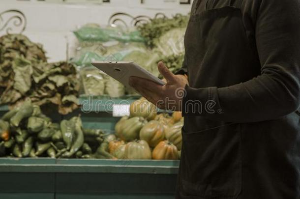 雇工做存货清单采用商店向碑