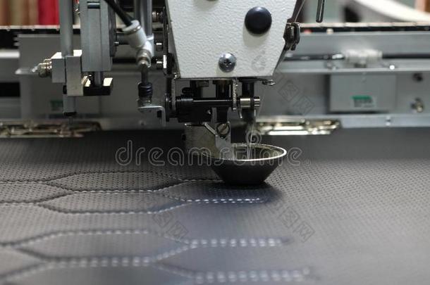 机器人缝纫机器.自动的缝纫机器.机器人我cs工厂我