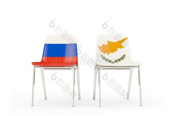 两个椅子和旗关于俄罗斯帝国和塞浦路斯隔离的向白色的