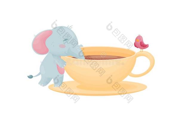人化的漂亮的婴儿象饮料茶水从一巨大的杯子.矢量