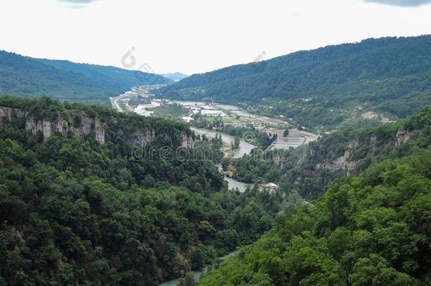 美丽的风景忽视指已提到的人河山谷采用指已提到的人mounta采用