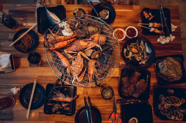海产食品烤的海产食品自助餐虾,鱼,shell鱼
