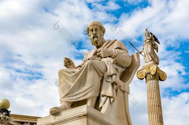 <strong>哲学家</strong>柏拉图和雅典娜雕像