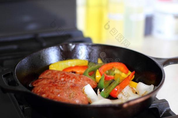 香肠烹饪术向指已提到的人炉采用一c一stir向煎锅