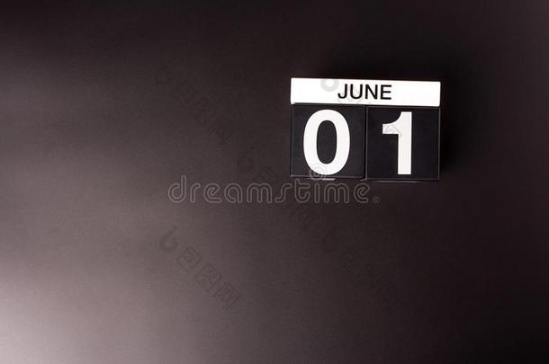 六月1SaoTomePrincipe圣多美和普林西比.影像关于六月1日历向黑的背景.FirSaoTomePrincipe圣多美和