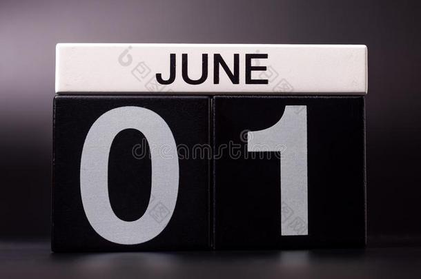 六月1SaoTomePrincipe圣多美和普林西比.影像关于六月1日历向黑的背景.FirSaoTomePrincipe圣多美和