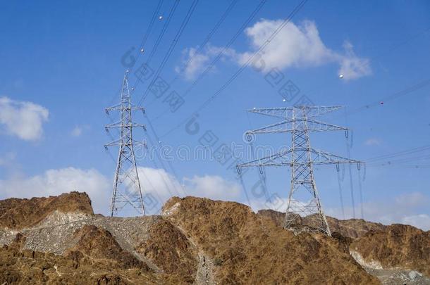 高的-电压动力台词向棕色的山采用统一的AmericanRioAdvertisingBureau美国无线电广告局埃米尔