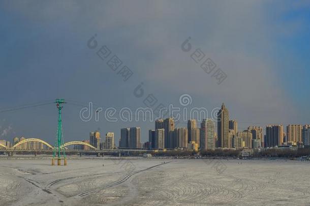 哈尔滨城市风光照片和冰河
