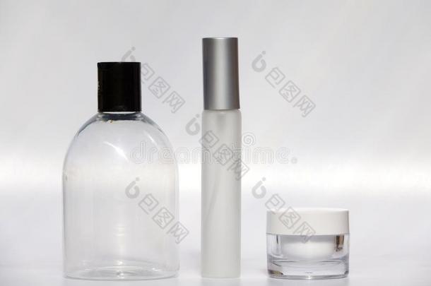 化妆品产品为乳霜,起泡沫,洗发剂.向白色的背景
