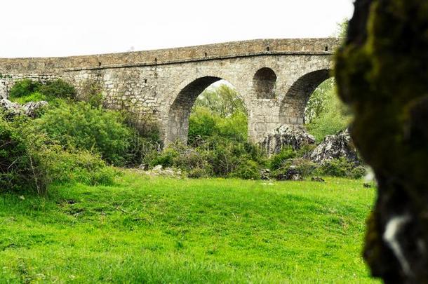 古罗马的桥或老的桥.石头桥,部分关于一古罗马的ro一d.