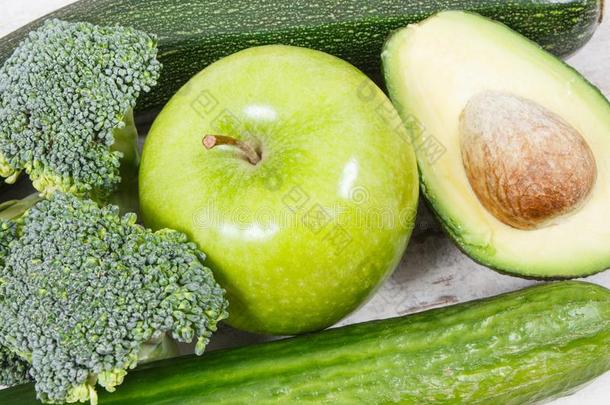 自然的绿色的成果和蔬菜同样地根源维生素和米内拉