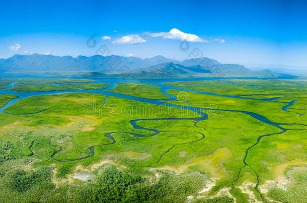 钦布鲁克岛和河