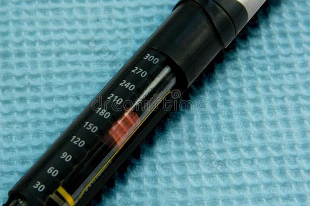胰岛素糖尿病的笔注射器注射医学的设备特写镜头