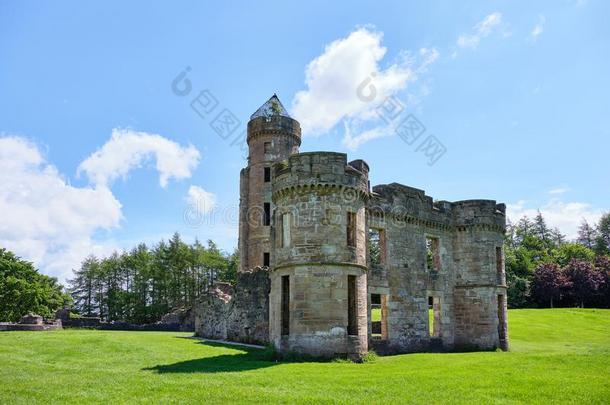 古代的苏格兰的毁坏和指已提到的人老的城堡塔在埃格林顿
