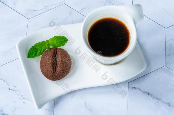 咖啡豆豆饼干和浓咖啡咖啡豆