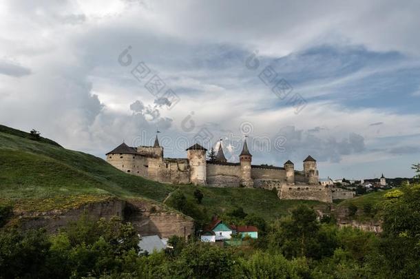 风景是（be的三单形式指已提到的人卡米涅茨-波迪尔斯基堡垒关于指已提到的人十六百年