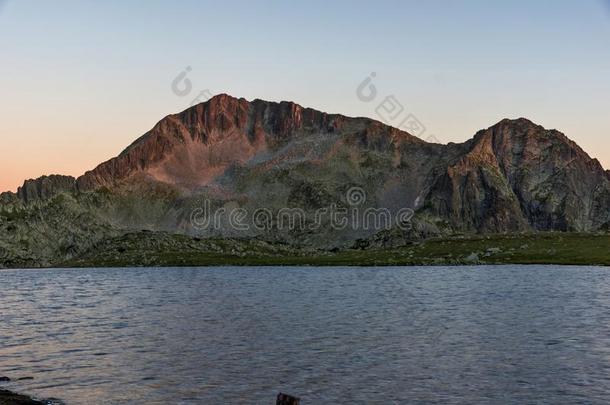 日落在卡梅尼察河山峰和Tevno-Tevno湖,皮林山,<strong>宝格丽</strong>