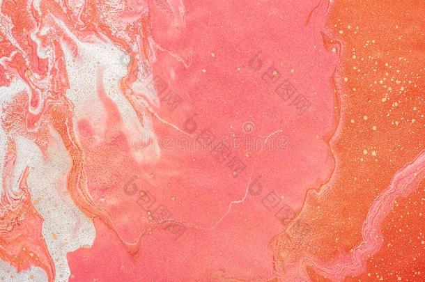 液体艺术.白色的粉红色的波和金色的斑点.抽象的石头