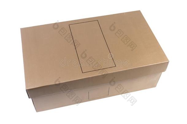 关闭着的卡纸板鞋盒向一白色的b一ckground